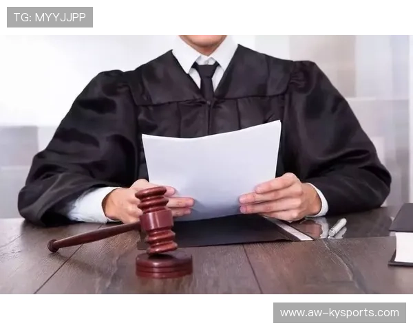 国际拳击裁判在执法中推广透明评分并公开案例教学,拳击裁判口令术语